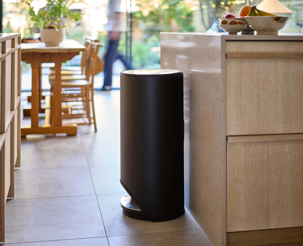 Arc™ 30L Easy-push Matt Black Pedal Trash Can