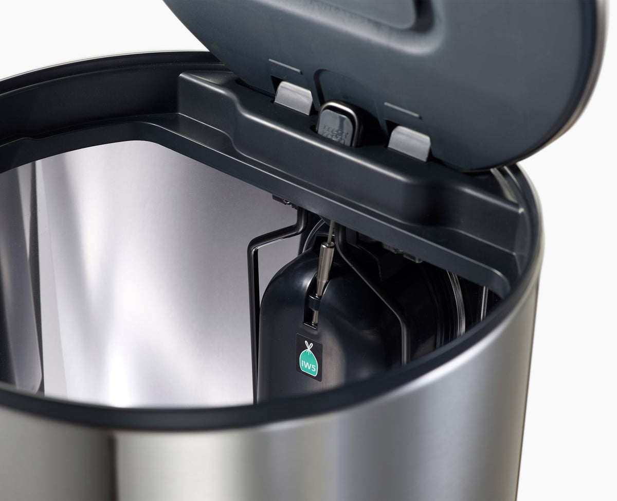 Arc™ 30L Easy-push Stainless-steel Pedal Trash Can Starter Set