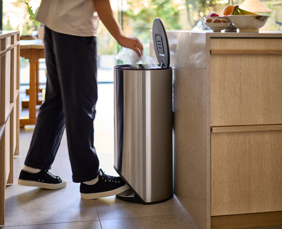 Arc™ 30L Easy-push Stainless-steel Pedal Trash Can Starter Set