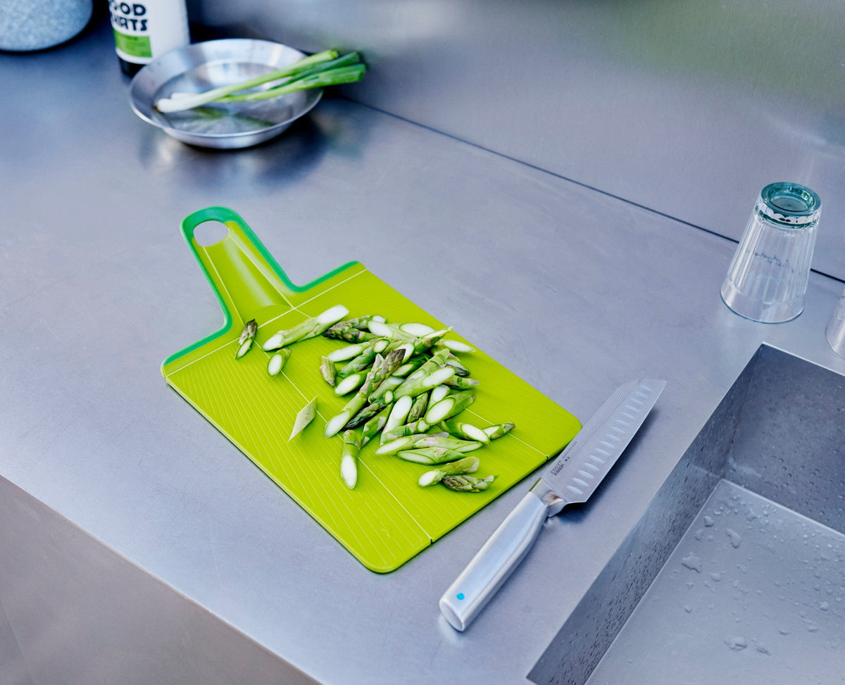 Chop2Pot™ Plus Green Folding Chopping Board