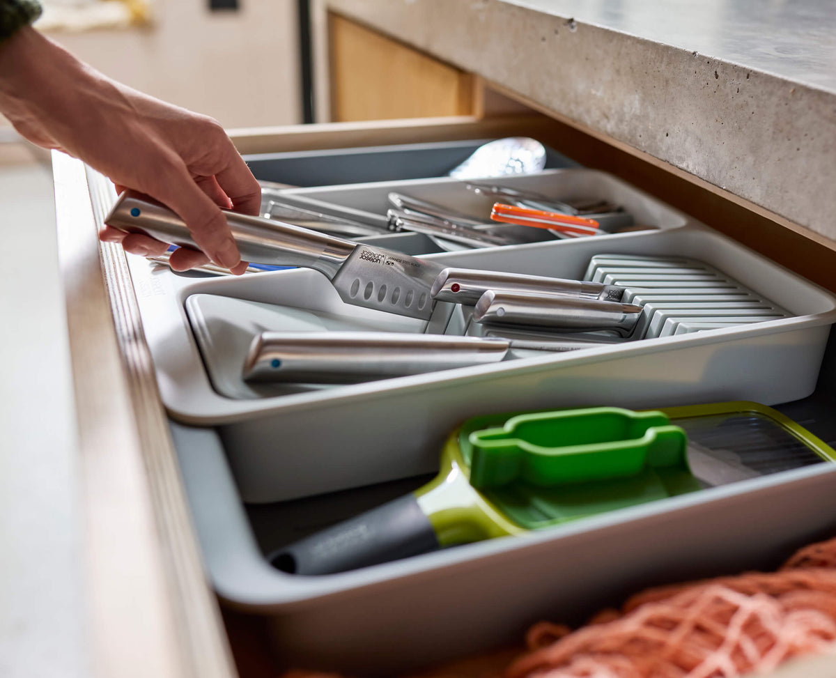 DrawerStore™ Expanding Tiered Cutlery, Utensil, Gadget & Knife Organizer