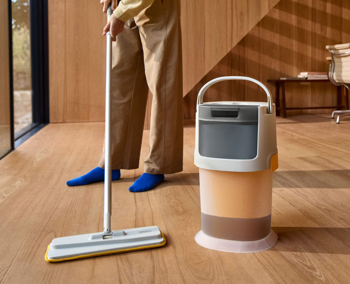 UltraClean Microfiber Floor Mop Cleaning System with Replacement Pads
